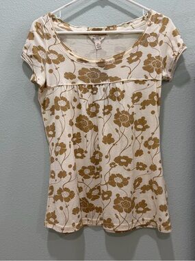 Bitten by Sarah Jessica Parker Floral Scoop Neck babydoll in Cream and Tan